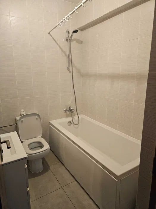 APARTAMENT 1 CAMERA-MOBILAT SI UTILAT, ETAJUL 1, 40MP, CAPAT CUG – fotografia 2 din 6