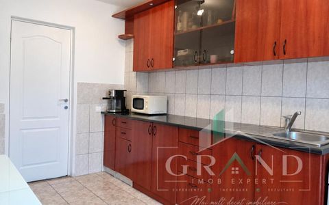 Apartament 3 camere de vanzare, 2 bai, ZORILOR