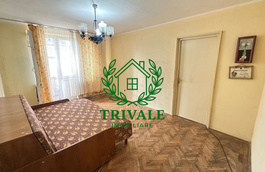 Apartament 3 camere, etaj intermediar. Craiovei, Pitești – fotografia 1 din 7