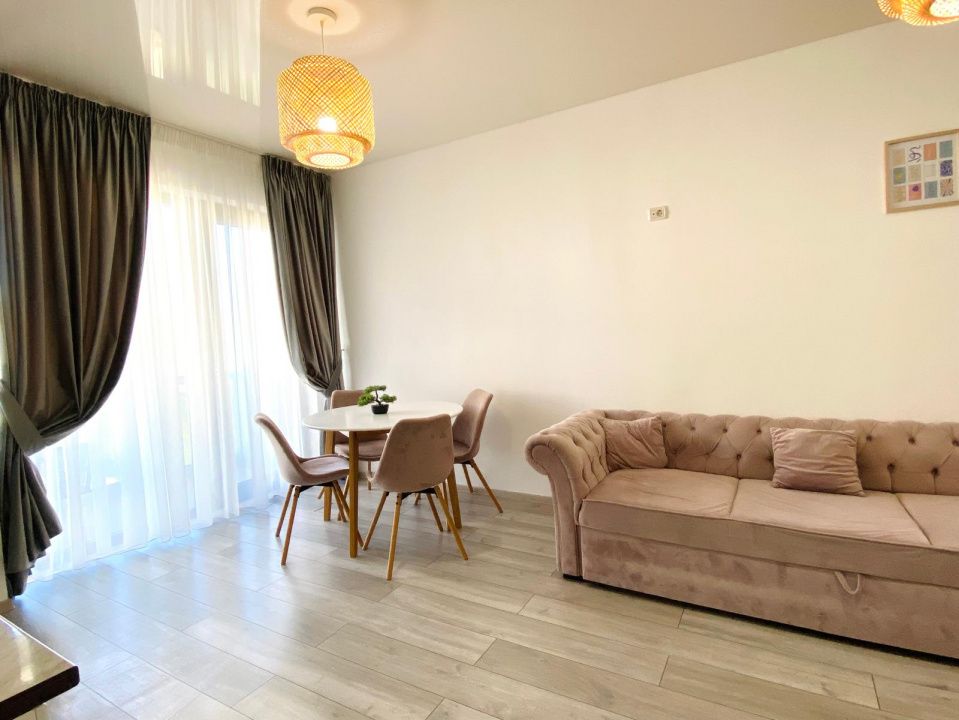 Locuința perfectă la mare 2 camere, design elegant balcon spațios – fotografia 3 din 21