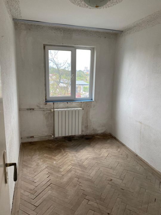 Apartament cu 3 camere de vânzare în zona KM 4-5 – Constanța – fotografia 2 din 4