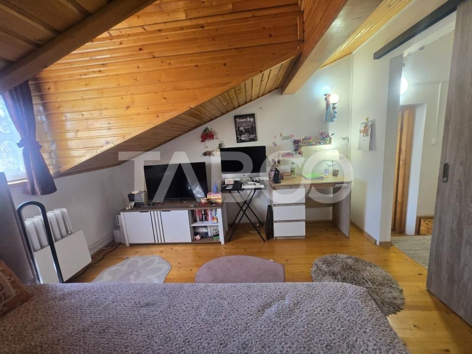 Apartament 2 camere de vanzare la casa 77mp curte pivnita Sub Arini – fotografia 5 din 20