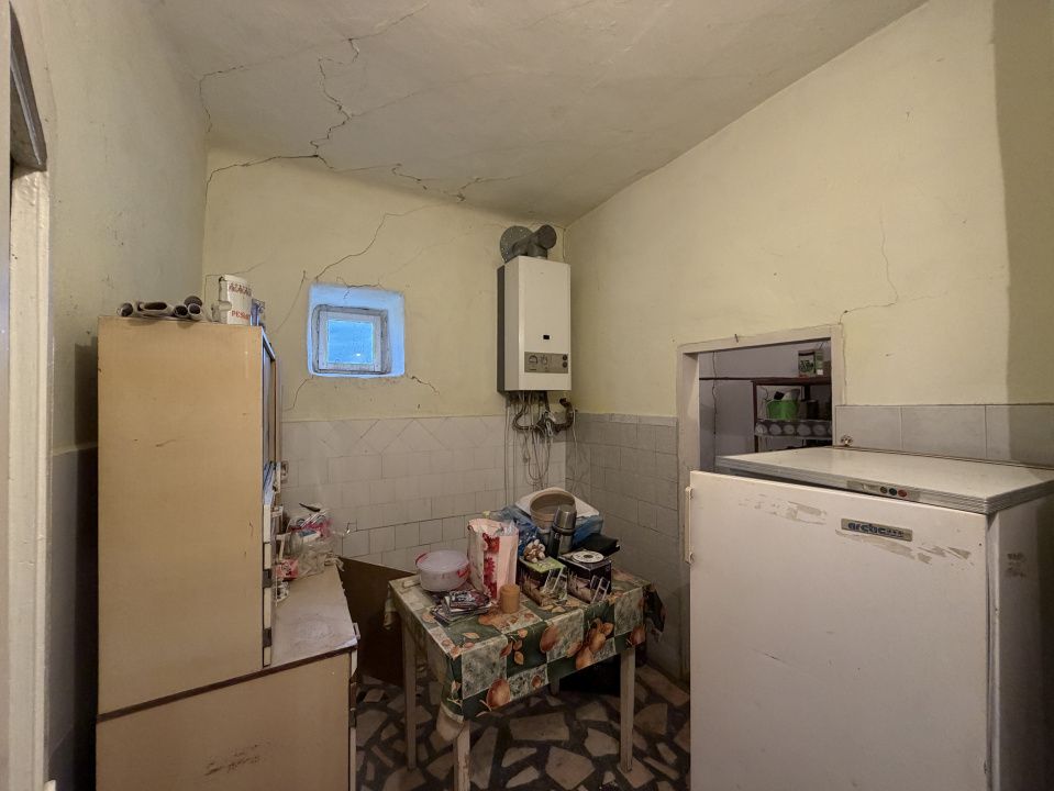 CASĂ DE VÂNZARE ÎN ȘARD, COMUNA IGHIU – TEREN 2.709 MP | 2 CASE | GARAJE | ANEXE – fotografia 19 din 23
