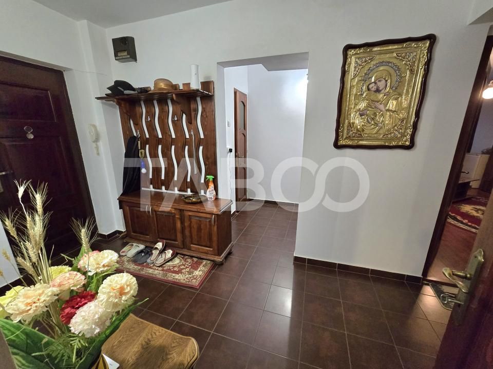 Apartament 3 camere decomandat 72 mpu 2 bai pivnita Vasile Aaron Sibiu – fotografia 12 din 12