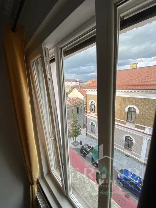 Apartament Ultracentral | 3 Camere | Living | Etaj 2 | Petfriendly – fotografia 6 din 7
