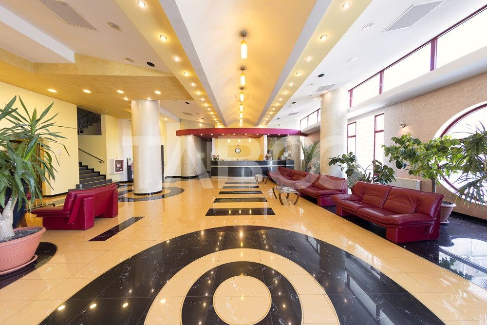 Hotel de 3* si 4* cu 64 de camere in Alba Iulia ultracentral – fotografia 2 din 37