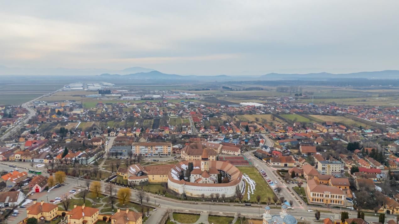 Proiect de restaurare lângă Cetatea Prejmer,  casă și teren de 5.458 mp – fotografia 8 din 35