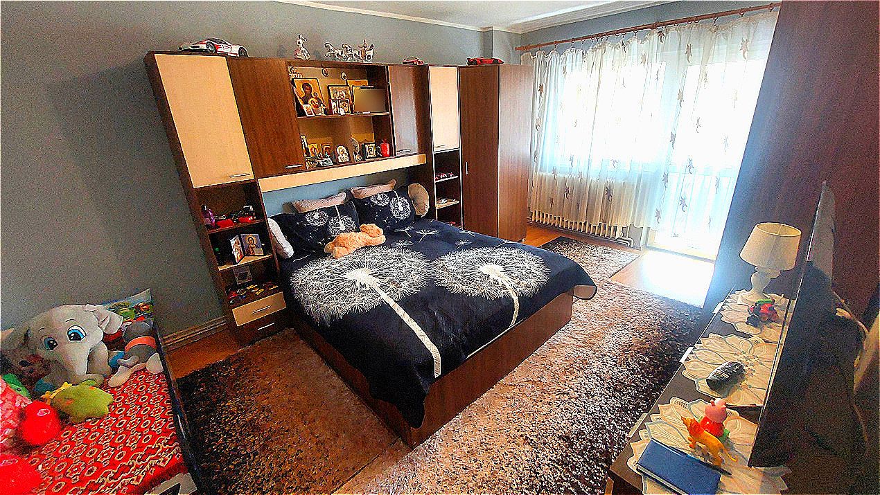 OCAZIE! Apartament 4 camere decomandat Cetate 2 bai 90 mp cu balcon si pivnita! – fotografia 4 din 10