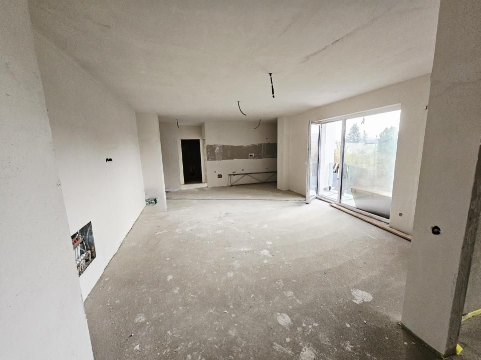 Apartament 4 camere, 92,48 mp, zona Campina – fotografia 3 din 9