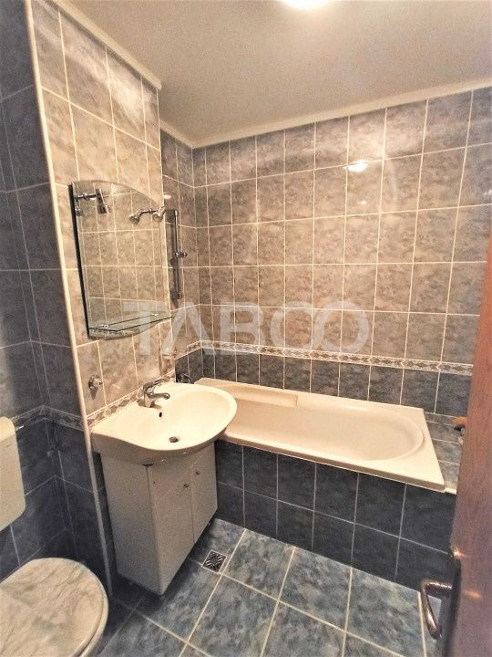 Apartament pentru muncitori 4 camere si 2 balcoane Mihai Viteazul – fotografia 8 din 15