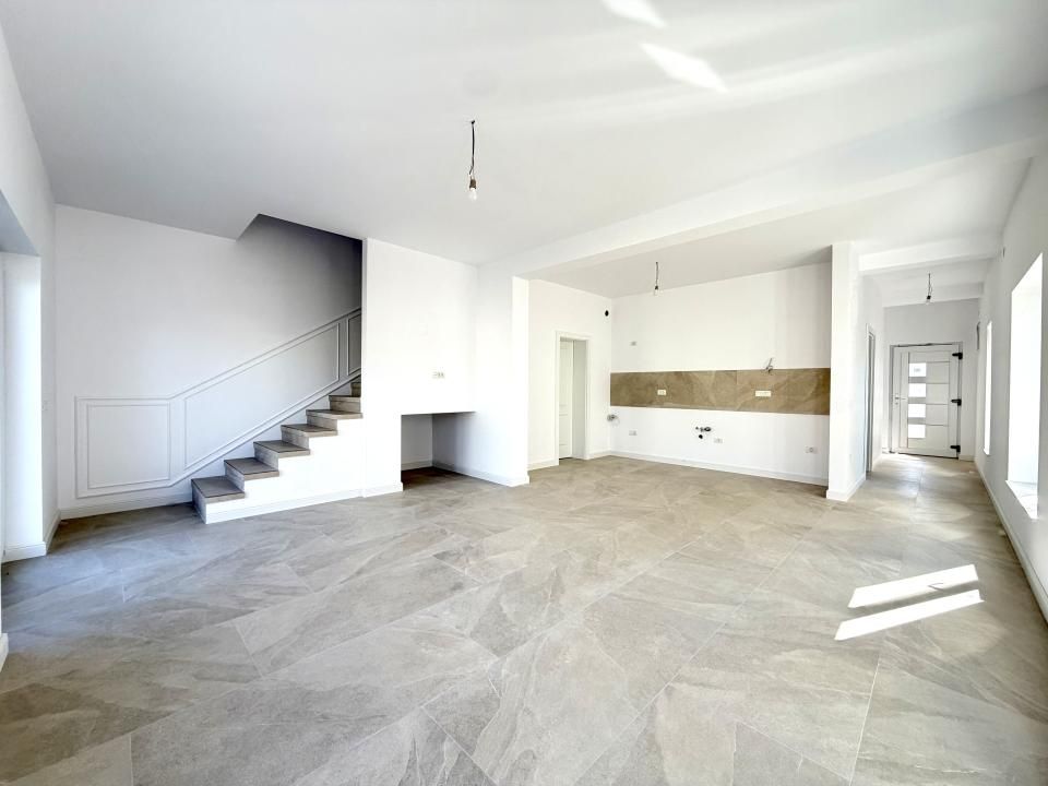 Duplex modern, 5 camere, 120 mp utili - Ghiroda – fotografia 2 din 12