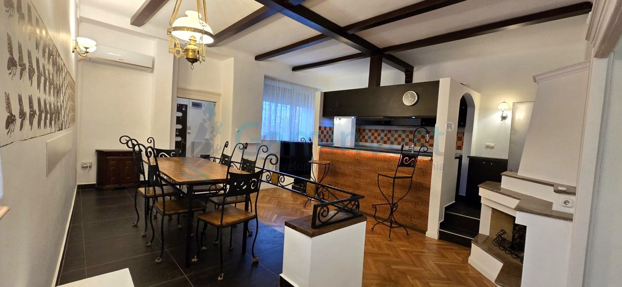 Apartament ultracentral cu 4 camere de inchiriat,Oradea,Bihor – fotografia 2 din 23