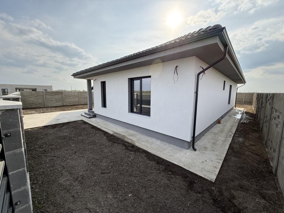 Casa individuala, 4 camere, 105 utili, 580 teren- Sanmihaiu Roman 0% – fotografia 16 din 27