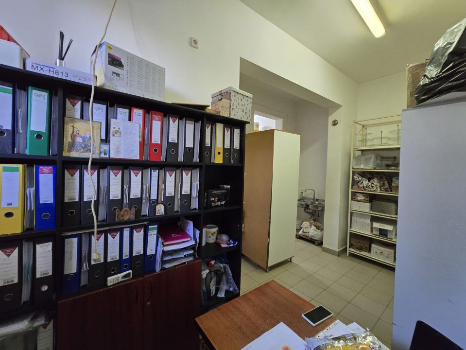 VANZARE SPATIU COMERCIAL PARTER  ZONA 9 MAI – fotografia 8 din 17