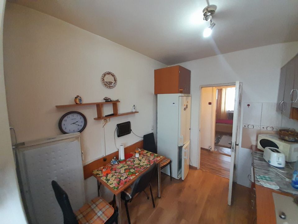 Apartament 3 camere DECOMANDAT, zona HAN – fotografia 4 din 18