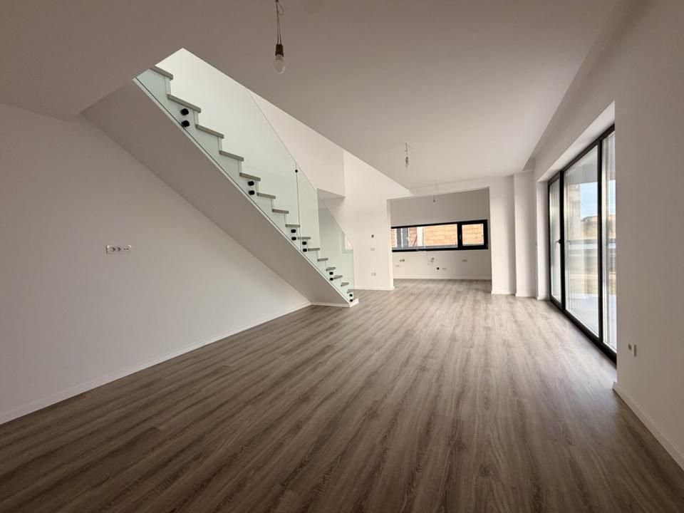 Casa individuala, design deosebit, 4 camere - Giarmata Mare – fotografia 1 din 17