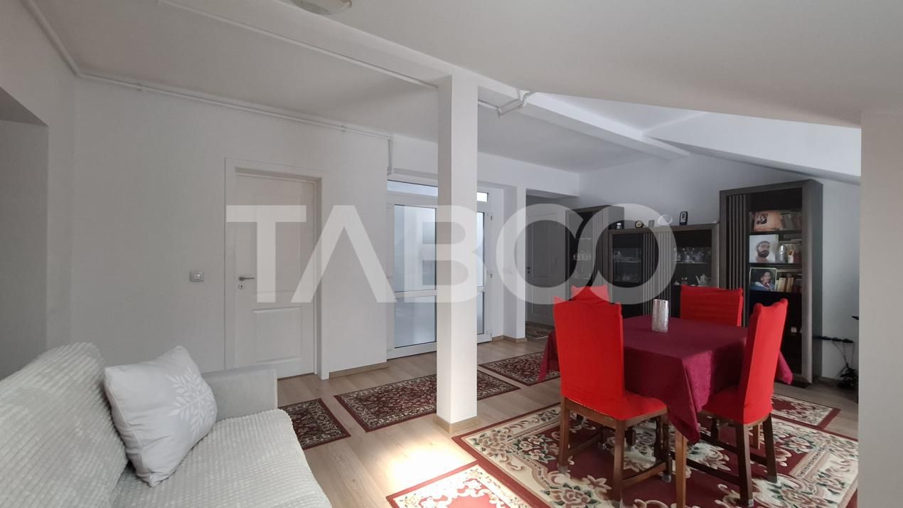 Apartament de vanzare 3 camere decomandat 68 mp zona Turnisor Sibiu – fotografia 2 din 13