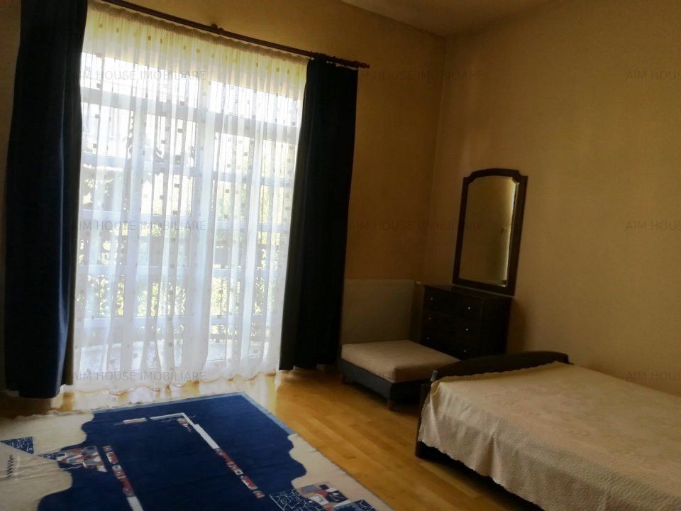 Bucurestii Noi-Bd. Gloriei-Damaroaia Casa cu teren pe colt de vanzare/inchiriere – fotografia 10 din 22