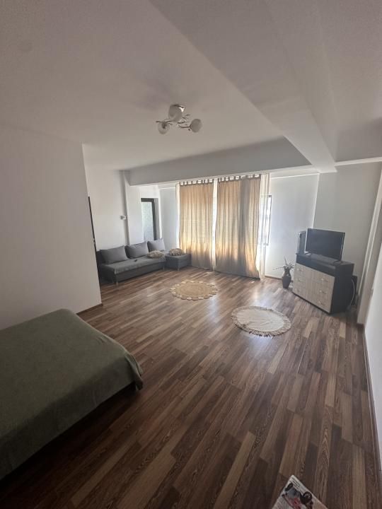 Garsoniera de vanzare etaj parter zona Ostroveni Ramnicu Valcea – fotografia 2 din 8