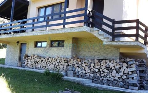 Casa de vacanta cu 5 camere de vanzare in Vartop - Arieseni, jud Bihor