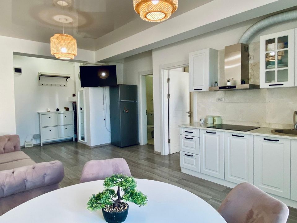 Locuința perfectă la mare 2 camere, design elegant balcon spațios – fotografia 6 din 21