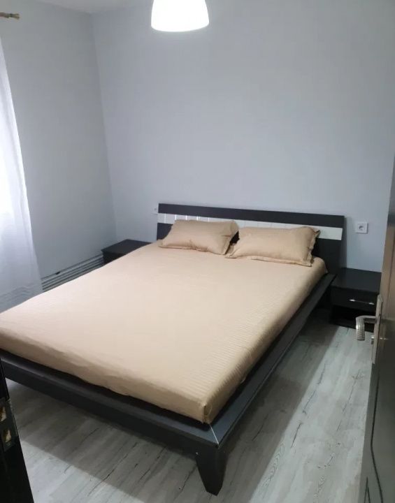 Apartament 3 camere Etaj 1 Cetate Cloșca – Renovat Utilat Mobilat – fotografia 5 din 8