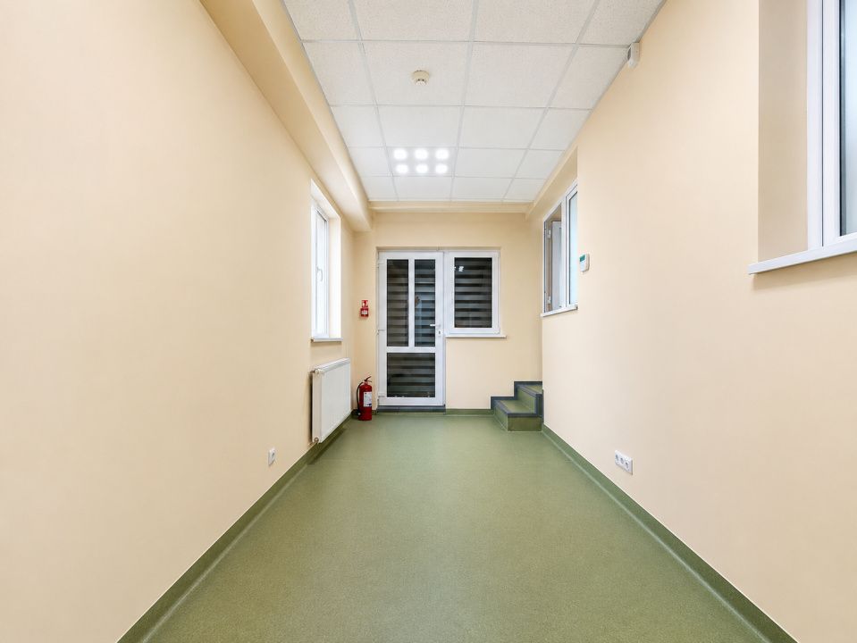 Spatiu comercial pretabil operator farmaceutic – Zona Alphaville Carpatilor – fotografia 7 din 11