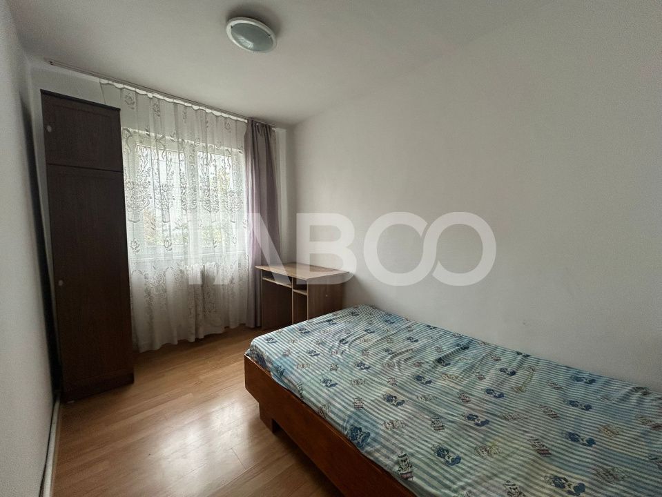 Apartament 60 mpu 3 camere cu balcon si pivnita in zona Mihai Viteazu – fotografia 3 din 9