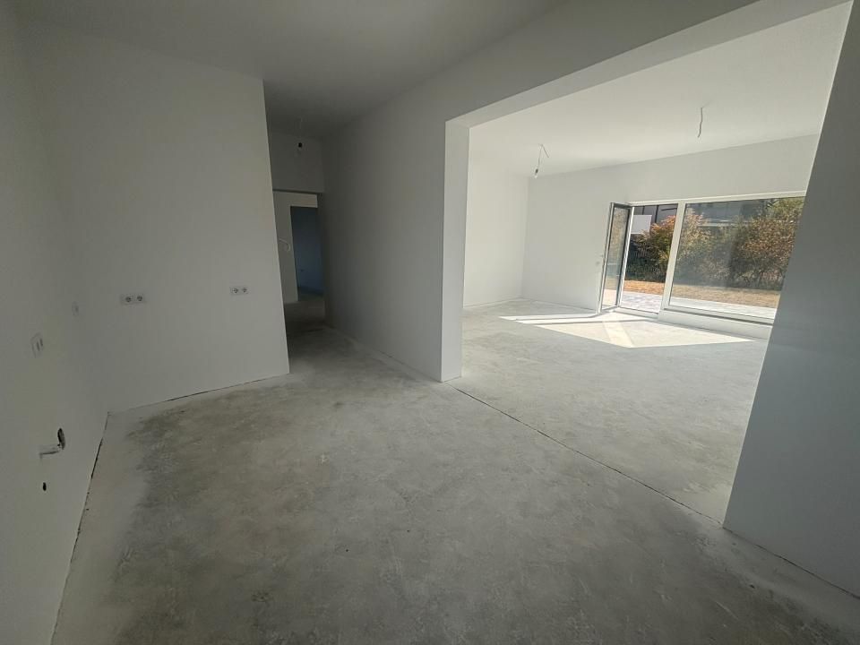 Casă single în Cristian, Sibiu - 4 Camere, 2 Terase, Teren 486 – fotografia 33 din 41