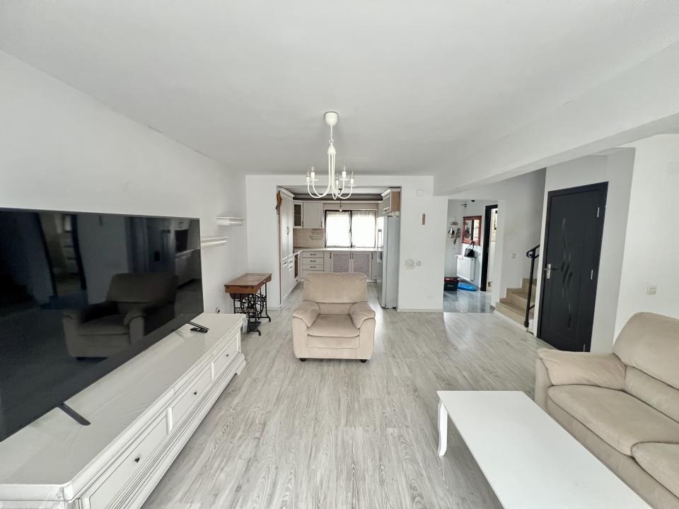 Casa-4 camere-120mp-Utili-250Mp-Teren-Mobilat-Utilat-Sanpetru – fotografia 3 din 14