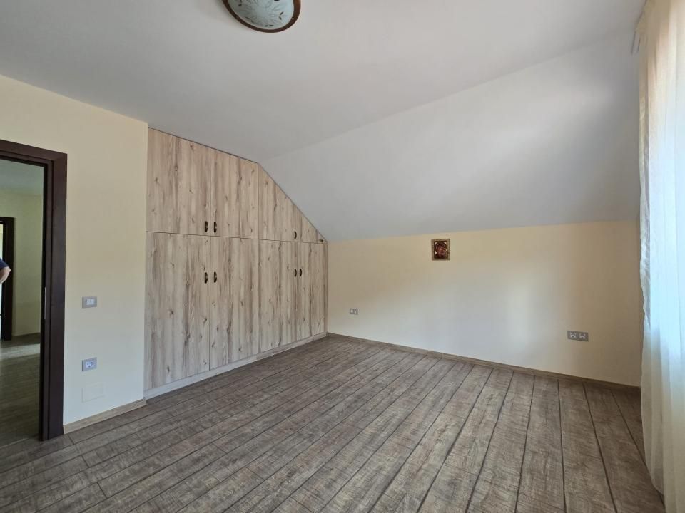 Casă individuală | 5 dormitoare | 230 mp | 700 mp teren | Tăuți Mănăstire – fotografia 17 din 28