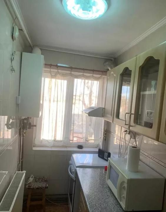 vanzare apartament 2 camere Targoviste – fotografia 1 din 8