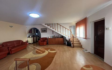 Casă P+M cu vedere spre pădure și teren de 866 mp in Magura Hulubesti