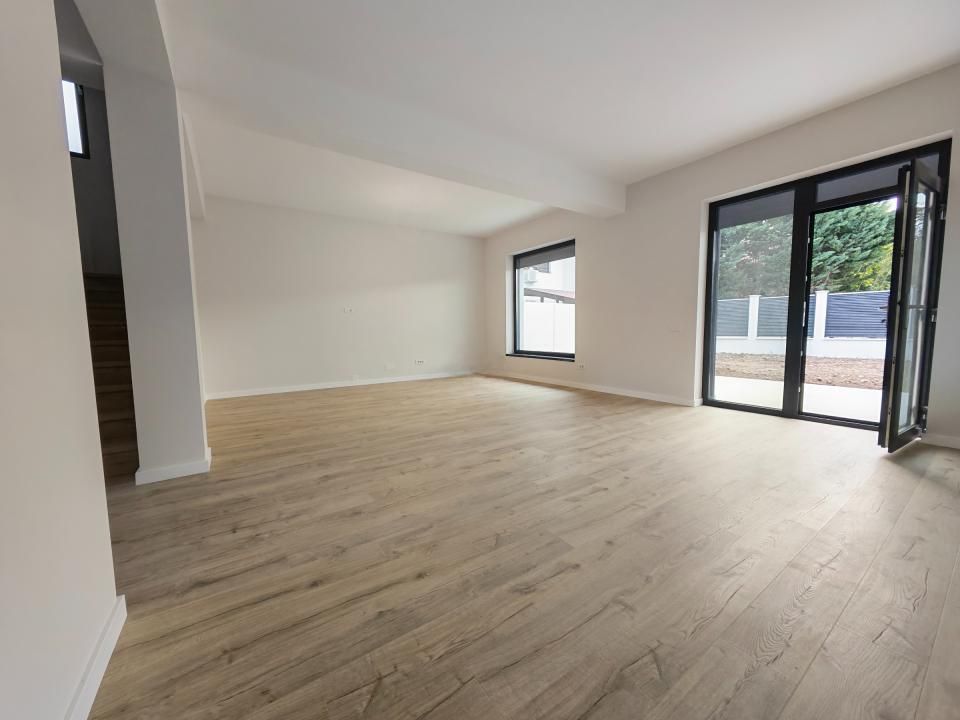 SINGLE 5 camere | TEREN 350 MP | 23 AUGUST – fotografia 4 din 31