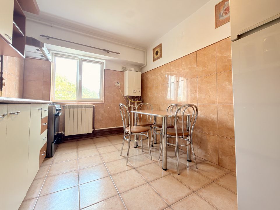 Apartament cu 3 camere decomandat de inchriat in Faleza Nord | Parcare inclusa – fotografia 9 din 11