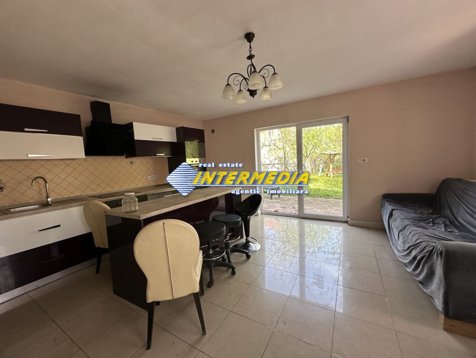Proprietate 2 case curte pavata Teren 700 mp Hotel CETATE gard utilitati – fotografia 4 din 28