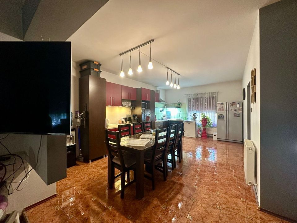 Casa individuala lux, 251 mp utili, 600 mp teren - Dumbrăvița – fotografia 3 din 17