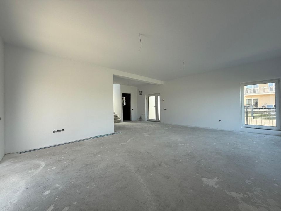 Casă Individuală | 120 mp utili | teren 438mp | Dezmir – fotografia 3 din 9
