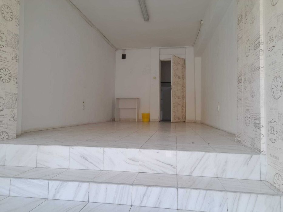 Spatiu comercial 30 mp. de inchiriat in Alba Iulia zona CETATE -Piata Bulevard – fotografia 2 din 5