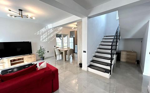 Casă individuală, 5 camere, 3 băi, mobilată complet — Bucium, Iași