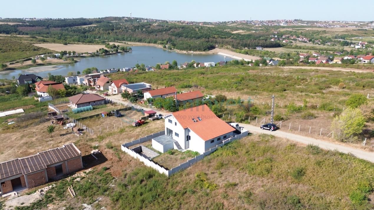 Casa de vanzare cu priveliste spre lac, in Paleu, Bihor – fotografia 1 din 23