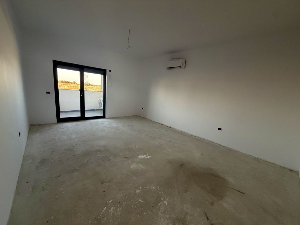 P5034 Apartament DECOMANDAT cu 3 camere zona LAC DUMBRAVITA,ETAJ 1, 2 Parcari – fotografia 32 din 35