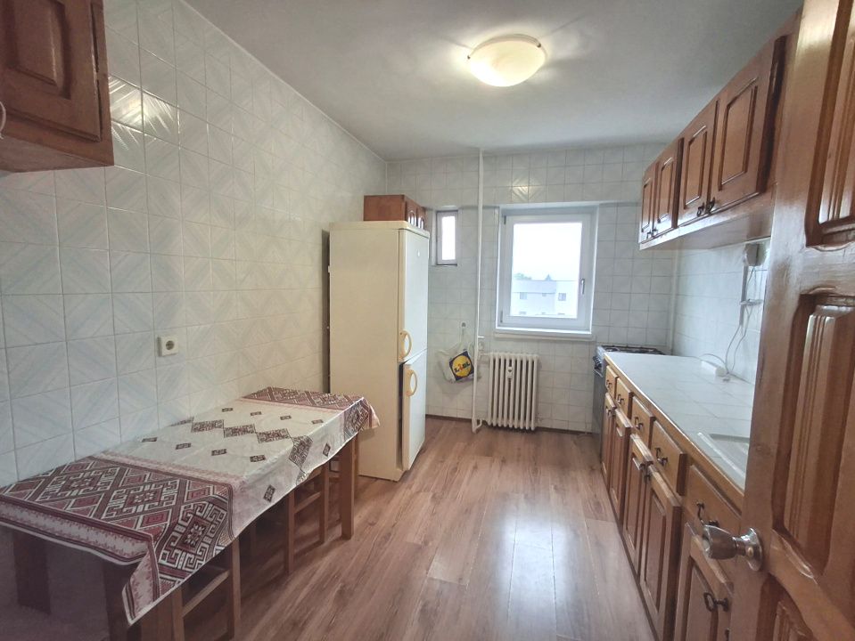 De închiriat! Apartament 3 camere decomandate  | Preț excelent! | Zona Sărari – fotografia 8 din 10