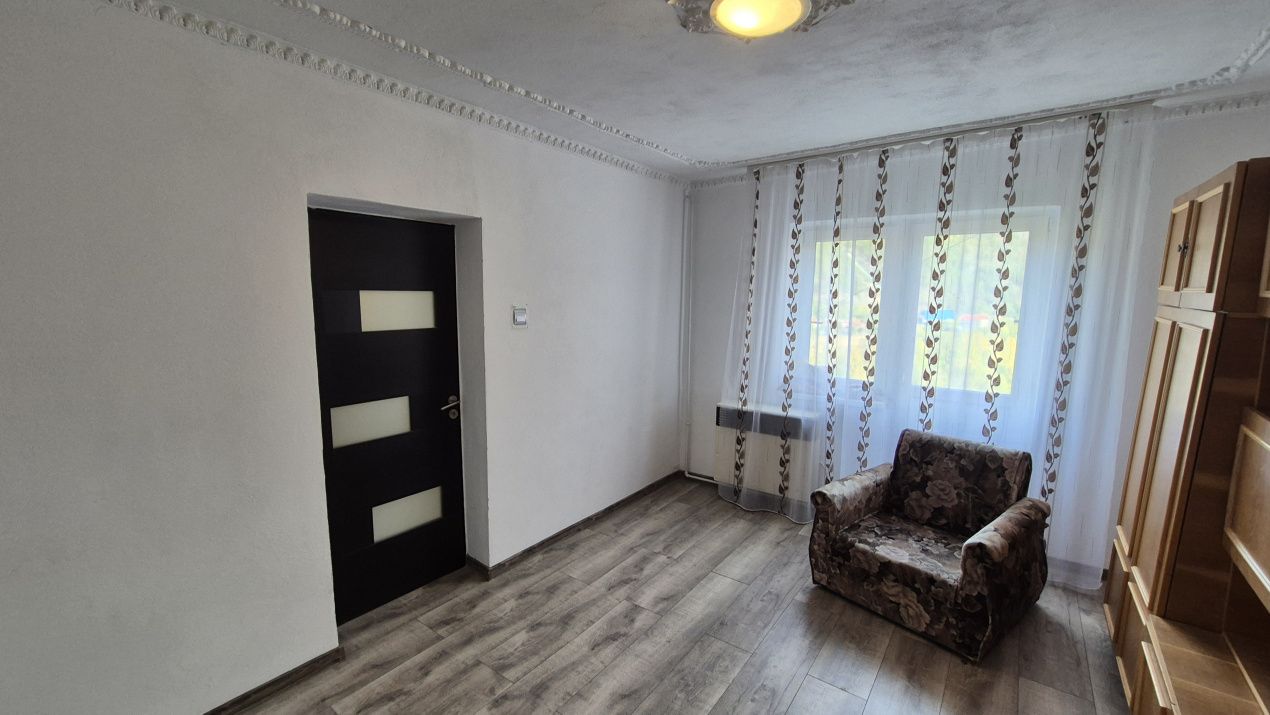 Vânzare apartament 2 camere, decomandat, strada Gării, Bumbești-Jiu – fotografia 2 din 9