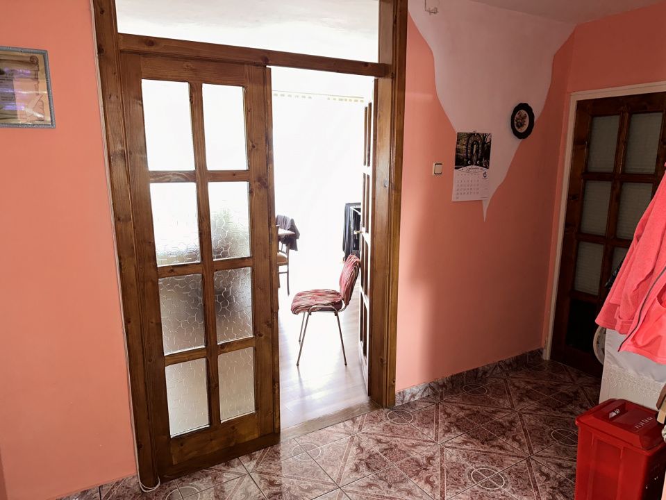 Vanzare Apartament 4 camere modificat in 3 CETATE M-uri vedere Parc 2 bai 2 balc – fotografia 14 din 17