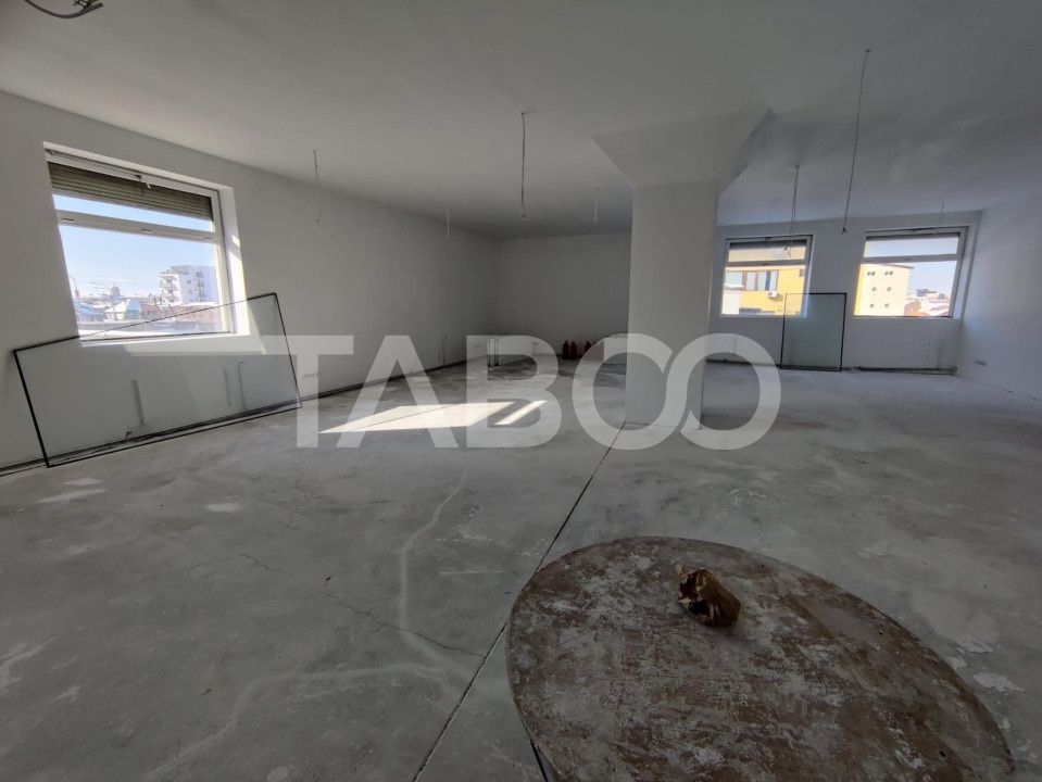 Spatiu comercial de inchiriat la strada intens circulata Central Sibiu – fotografia 8 din 12