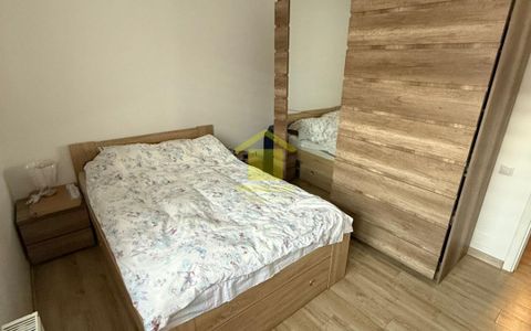 Apartament 3 camere decomandate, etaj 1, zona Sesul de Sus