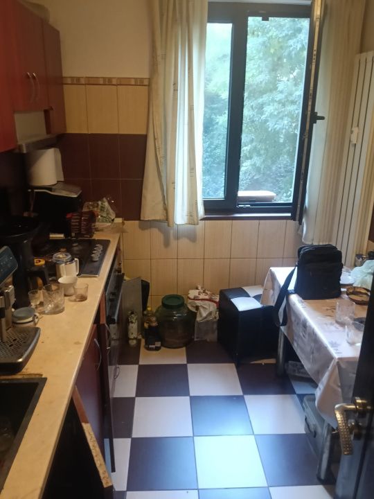 Apartament 3 camere -12 minute de mers  pana la metrou Costin Giorgian – fotografia 6 din 11