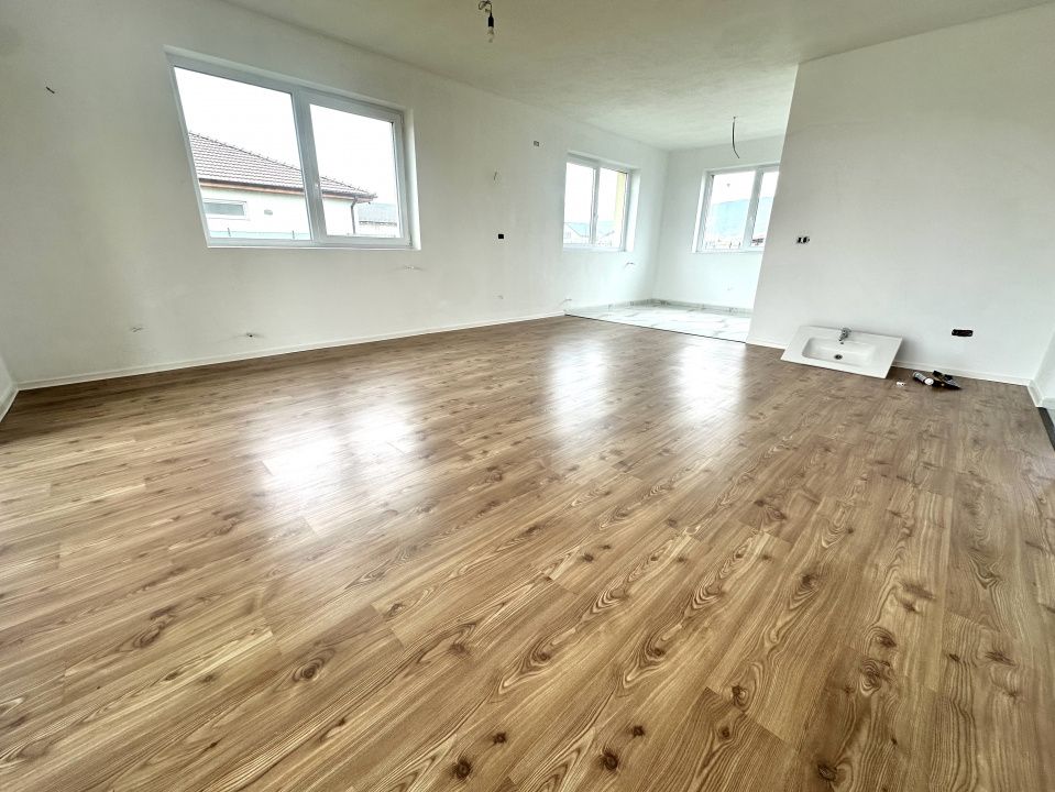 CASA NOUA I 4 CAMERE I 2 BAI I BUCATARIE I 500 MP TEREN I FINISATA I – fotografia 16 din 24