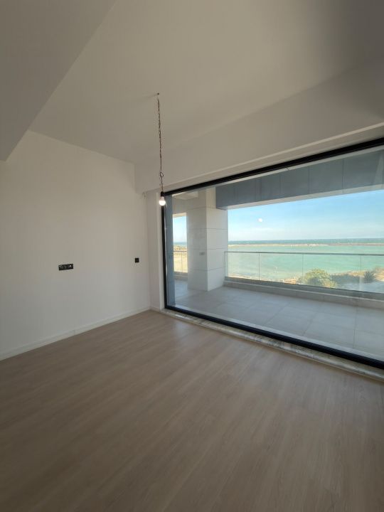 EXCLUSIVITATE Apartament PREMIUM CU VEDERE FRONTALĂ LA MARE – FALEZA NORD – fotografia 3 din 55